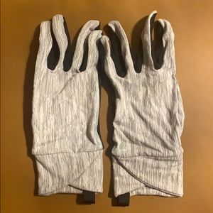 Lululemon Women's Cross Chill Run Gloves